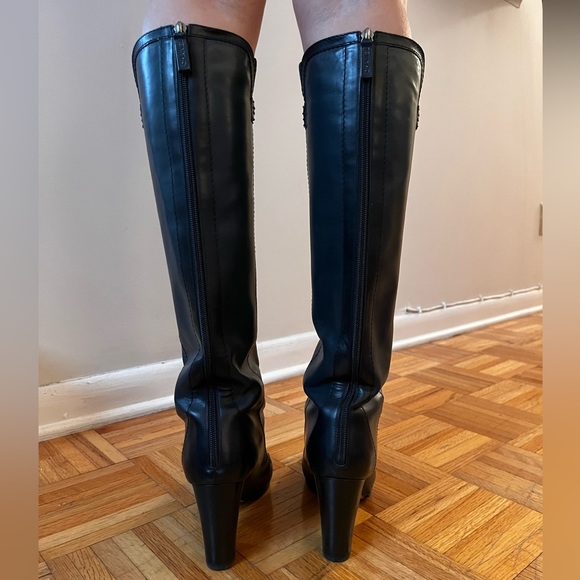 Chanel lace up boots - Picture 2 of 6